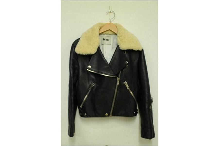 ACNE/アクネからこの時期ピッタリのムートン付ゴートレザーライダース