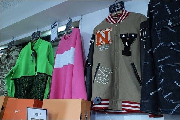中古市場でも大人気者。Supreme/シュプリームから17SSモデルの