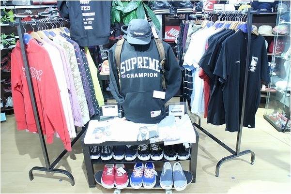 SUPREME (シュプリーム) ボックスロゴパーカー17AW入荷 SUPREME (シュプリーム) ボックスロゴパーカー17AW入荷