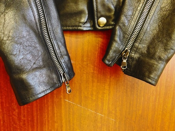 DIESEL BLACKGOLD（ディーゼル ブラックゴールド）のラムレザー