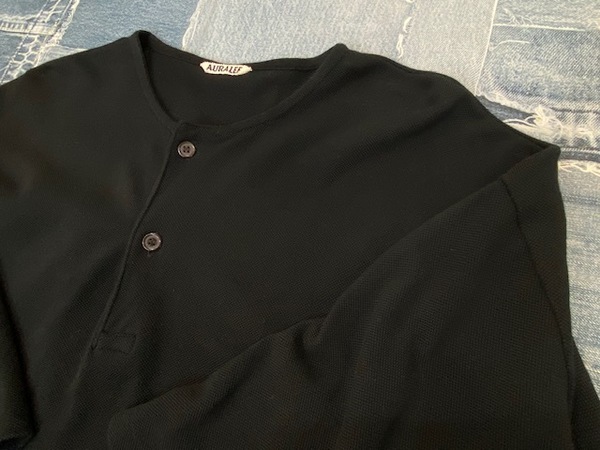 AURALEE/オーラリー」よりSUPER SOFT PIQUE HENRY CREWが入荷