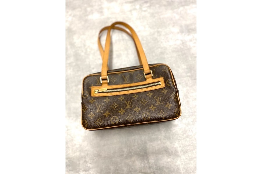 LUIS VUITTON（ルイヴィトン）」、「CHANEL(シャネル