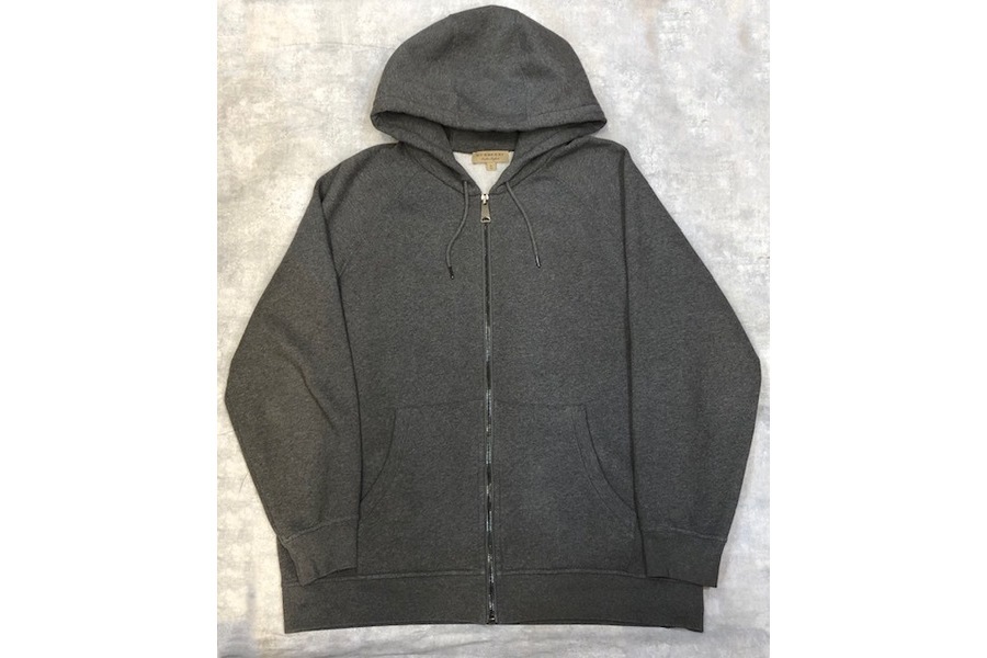 BURBERRY LONDON（バーバリー ロンドン）」よりDUNBRIDGE GREY ZIPPED