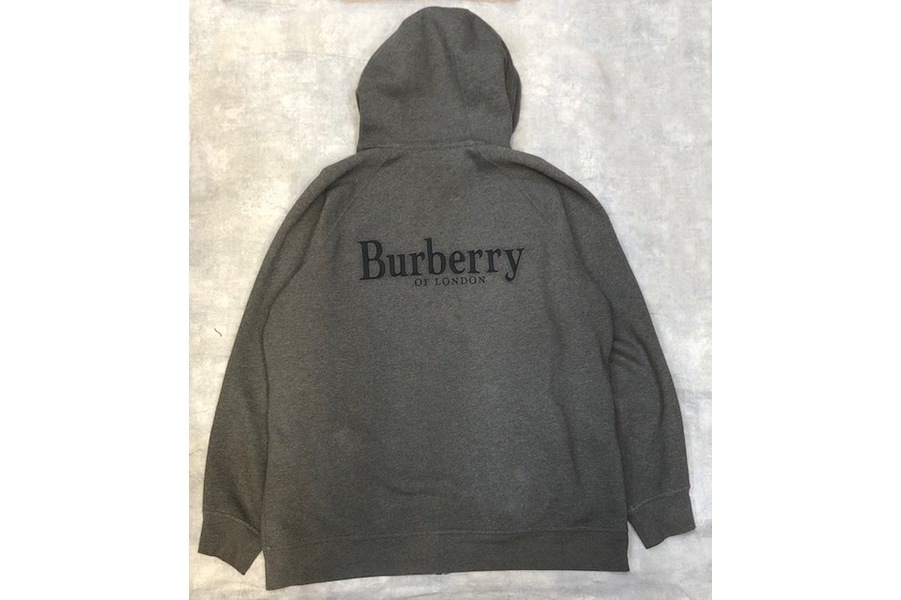 BURBERRY LONDON（バーバリー ロンドン）」よりDUNBRIDGE GREY ZIPPED