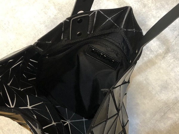 BAOBAO ISSEYMIYAKE(バオバオイッセイミヤケ)」よりLUCENT BASIC TOTE