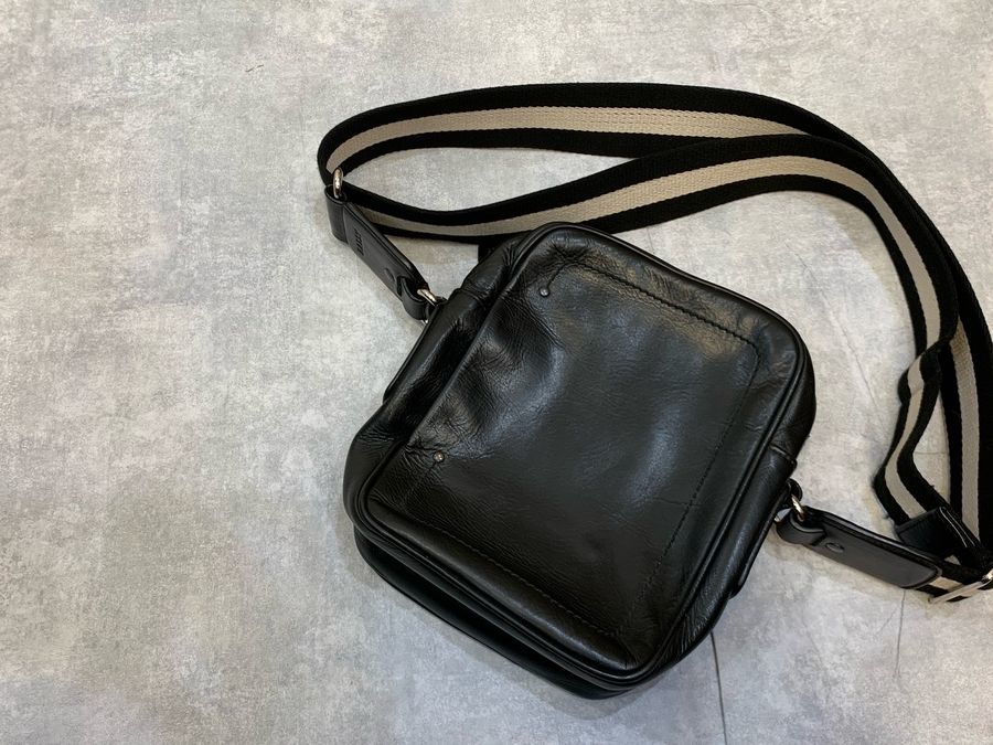 【定価約20万 イタリア製 希少 本革】BALLY レザー ショルダー バッグ