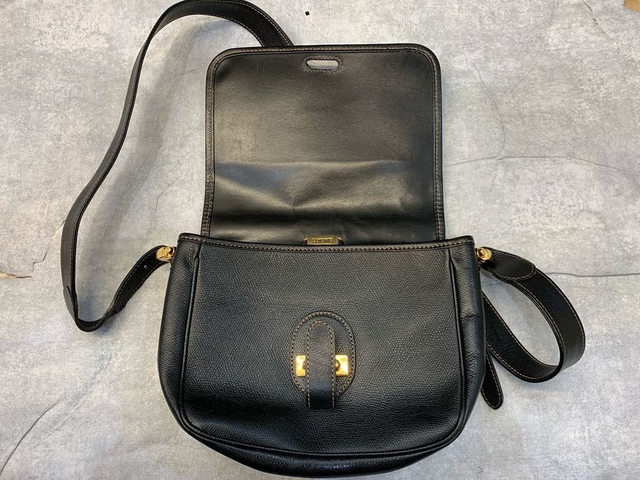 LOEWE(ロエベ)」よりオールドショルダーバッグが入荷しました