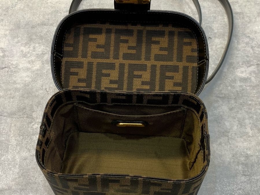 ズッカ柄！「FENDI /フェンディ」よりズッカ柄バニティバッグ が入荷