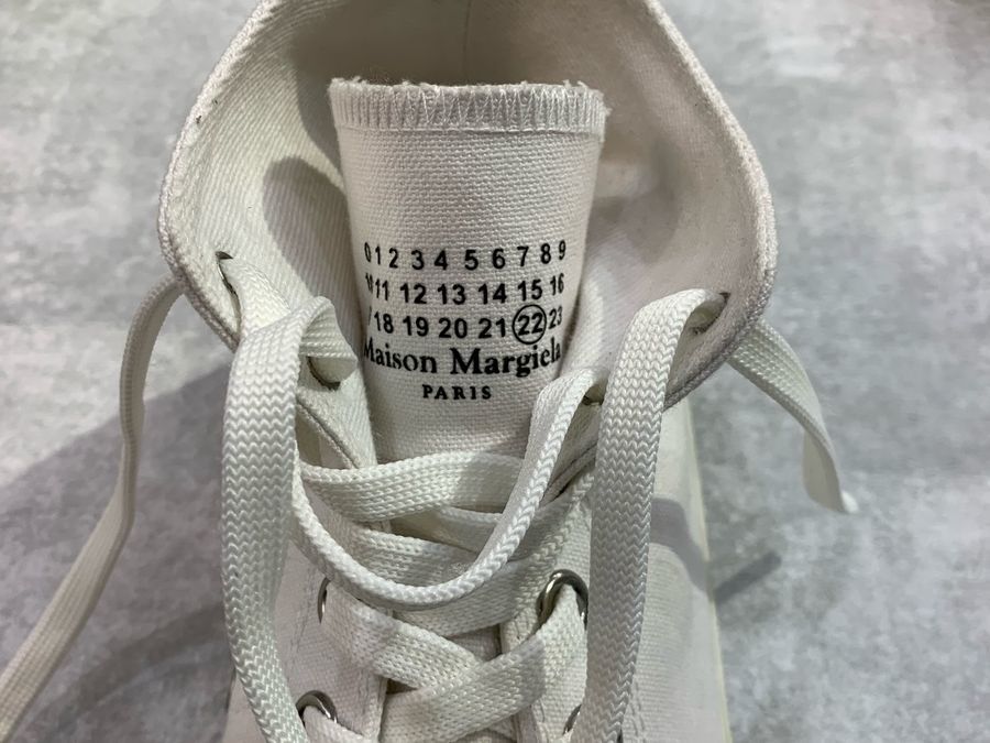 Maison Margiela22/メゾンマルジェラ22】の ドリップペイント Maison Margiela22/メゾンマルジェラ22】の ドリップペイント