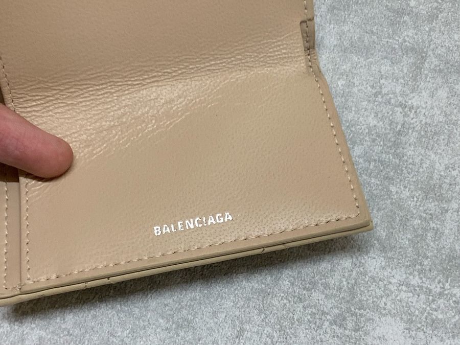 BALENCIAGA/バレンシアガ】のBロゴコンパクトウォレット を買取 BALENCIAGA/バレンシアガ】のBロゴコンパクトウォレット を買取