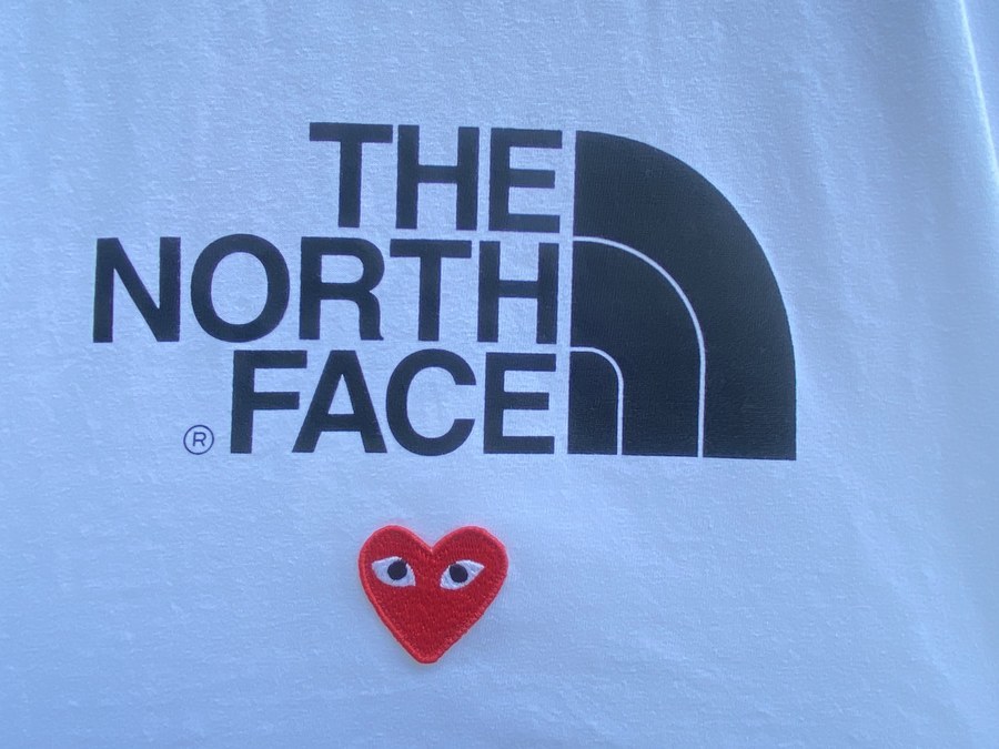 PLAY COMME des GARCONS×THE NORTH FACE】よりコラボロゴハート