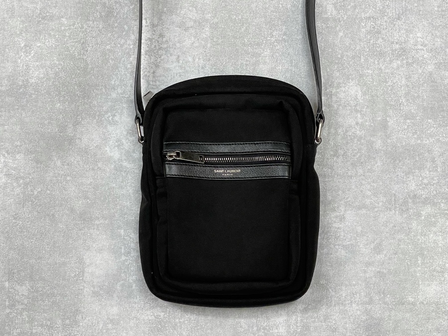 エディ期 SAINT LAURENT PARIS ショルダーバッグ スリマン 中古・古着通販】Saint Laurent Paris (サンローランパリ) パファー