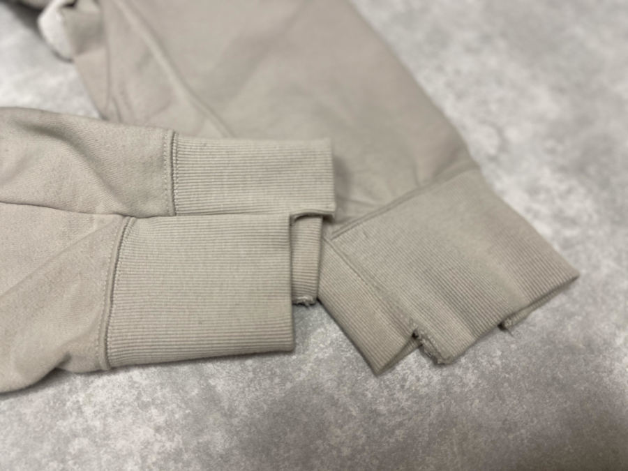 定価約34100円stein シュタイン ディバイドスリーブ Vネックスウェット ドメスティックブランド【stein/シュタイン】よりDIVIDE SLEEVE