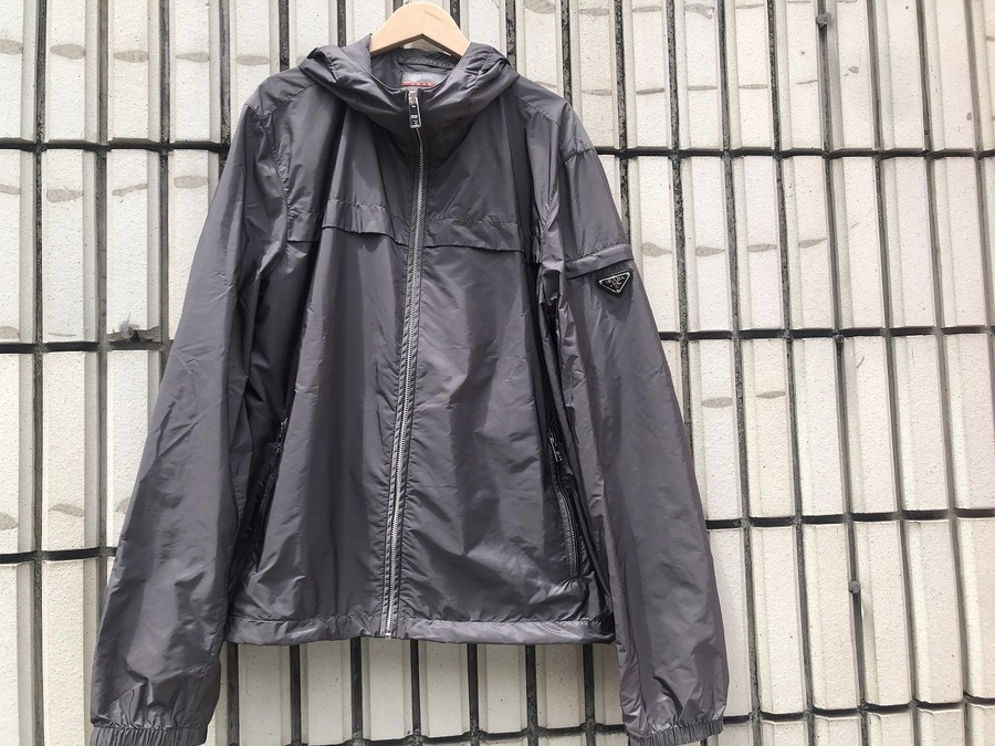 SALE／83%OFF】 PRADA ウィンドブレーカー ナイロン プラダ直営店