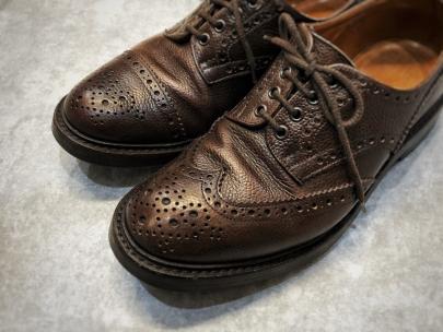 「ワークブランドのNEPENTHES×Trickers 」