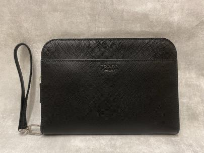 「ラグジュアリーブランドのPRADA 」