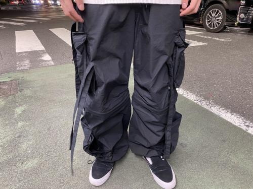 GS ナイロンパンツ M 黒 サイドストライプ テクノパンツ GS ナイロンパンツ M 黒 サイドストライプ テクノパンツ ライン