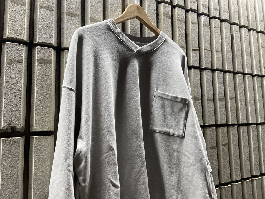 ドメスティックブランド【stein/シュタイン】よりDIVIDE SLEEVE V NECK  