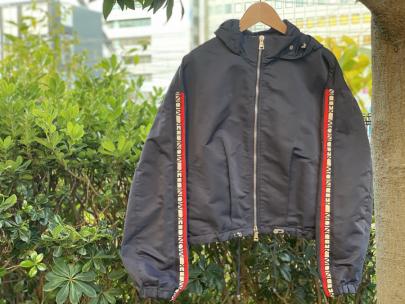 「ラグジュアリーブランドのMONCLER 」