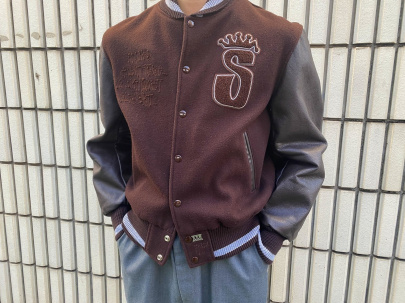 「ストリートブランドのstussy 」