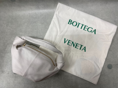 「ラグジュアリーブランドのBOTTEGA VENETA 」