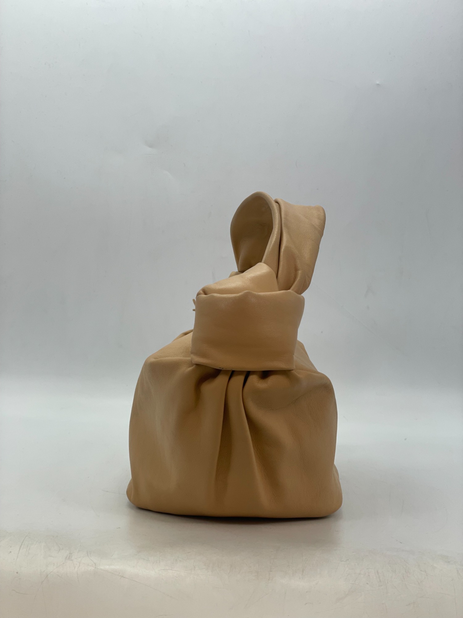BOTTEGA VENETA/ボッテガベネタ】のダブルノットミニ