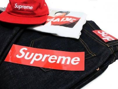 「SUPREMEのシュプリーム 」