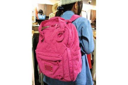 デニムシャツのマークジェイコブス