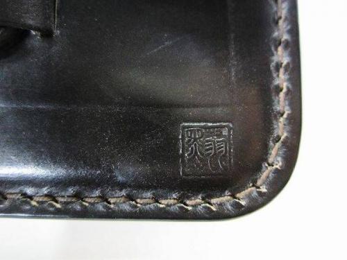 レザーアイテムの財布