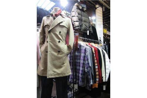 海外ブランドのバーバリーブラックレーベル