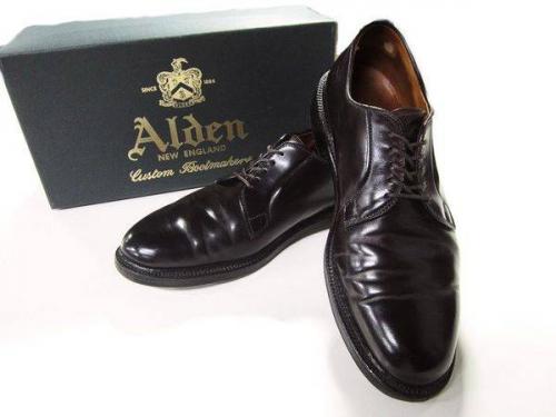 オールデンのレザーシューズ
