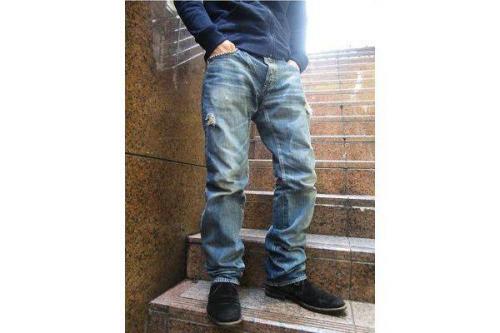 ヒステリックグラマーのスタッズデニム