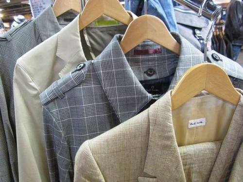 セットアップのシャツ