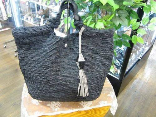 ヘレンカミンスキーのカゴバッグ