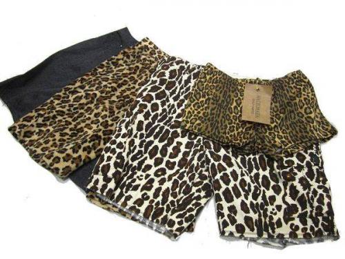 メンズのショートパンツ