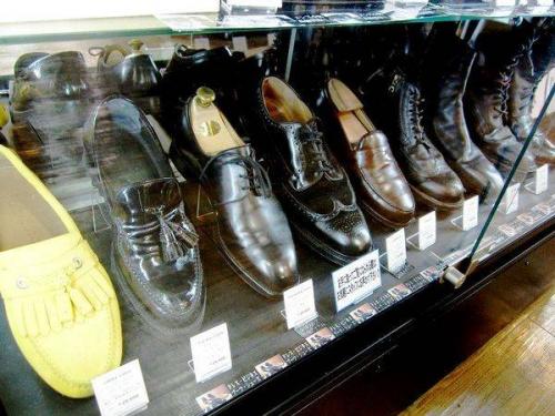 カミナンドのローファー