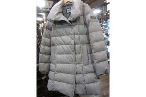 TATRASのダウンコート