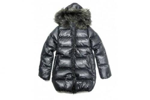 デュベティカのアウター