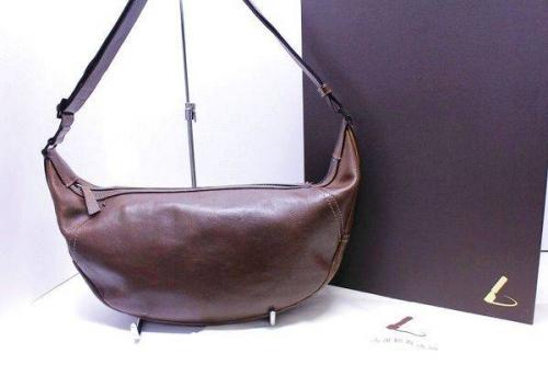 フェリージの革小物