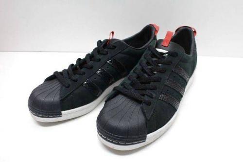 adidasのナイキ