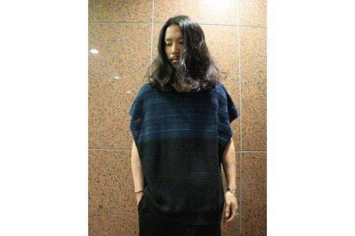 メンズのサマーニット