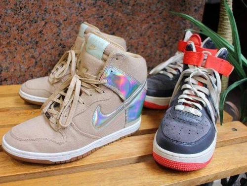 スニーカーのNIKE