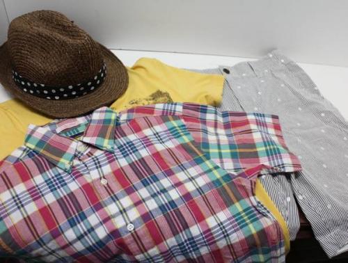 夏物の半袖シャツ