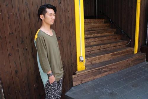 メンズのトップス