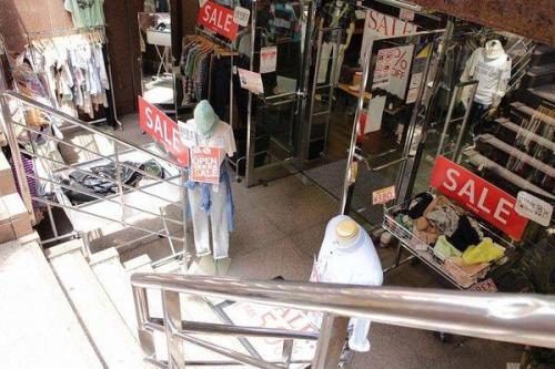 セールの百万灯祭り