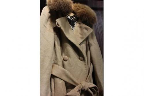 トゥービーシックのカシミア