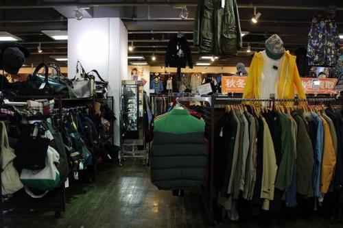 リニューアルの古着