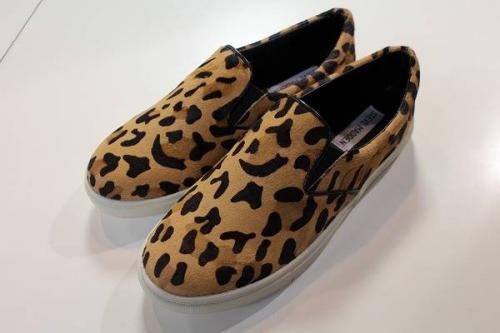 スティーブンマデンのスリッポン