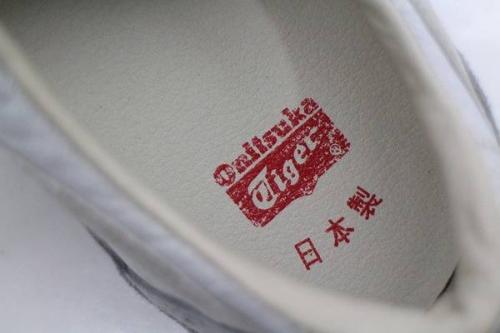 ONITSUKA TIGERの川越