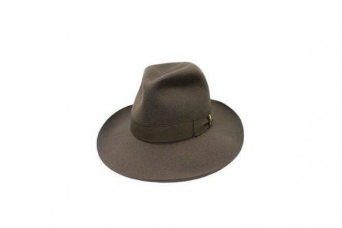 ブリムハットのボルサリーノ